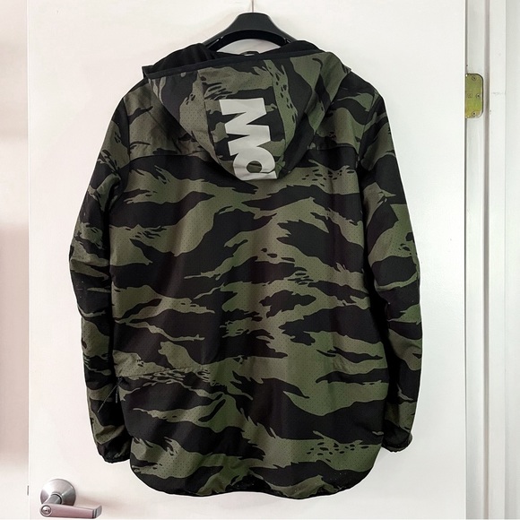 New Era | Camo Windbreaker - Picture 3 of 10
